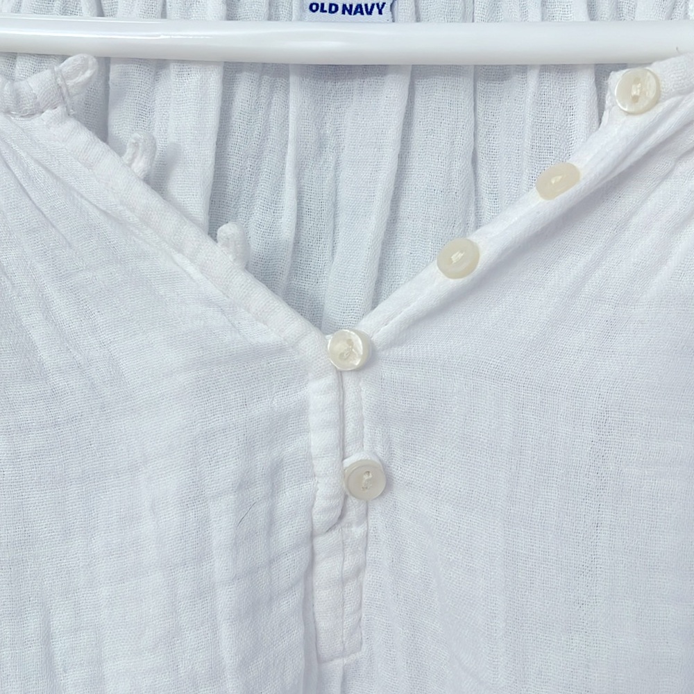 Old Navy white blouse - Picture 4 of 5